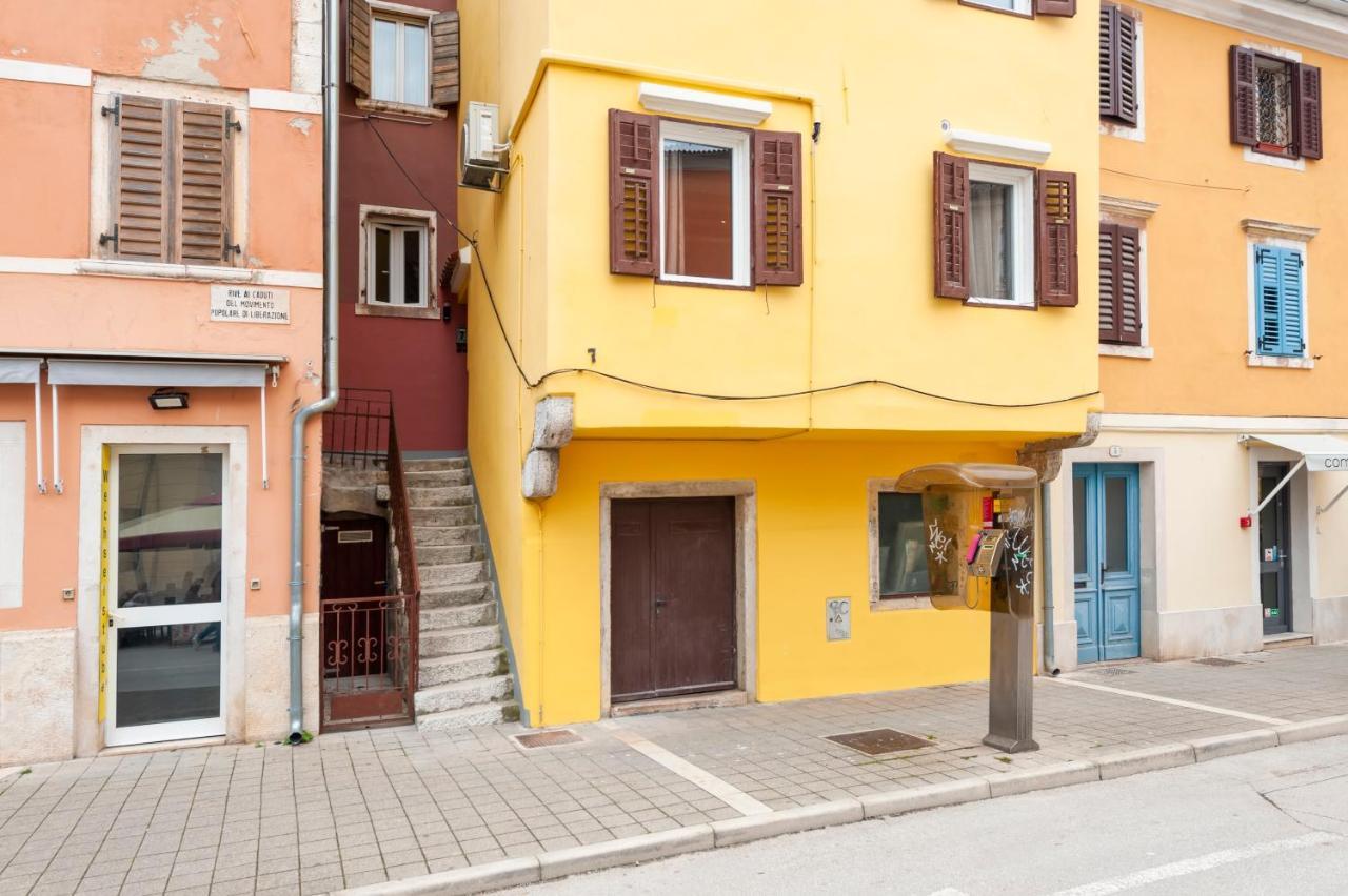 The Yellow House Apartments 로비니 외부 사진